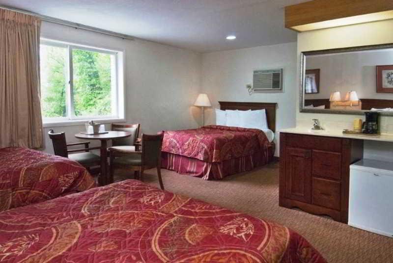 Econo Lodge Cherokee Near River Park Habitación foto